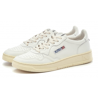 Autry 01 Low Leather Sneaker White & White